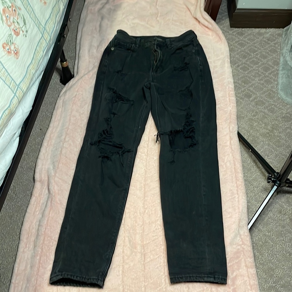 American Eagle Black Ripped Jeans Size 0